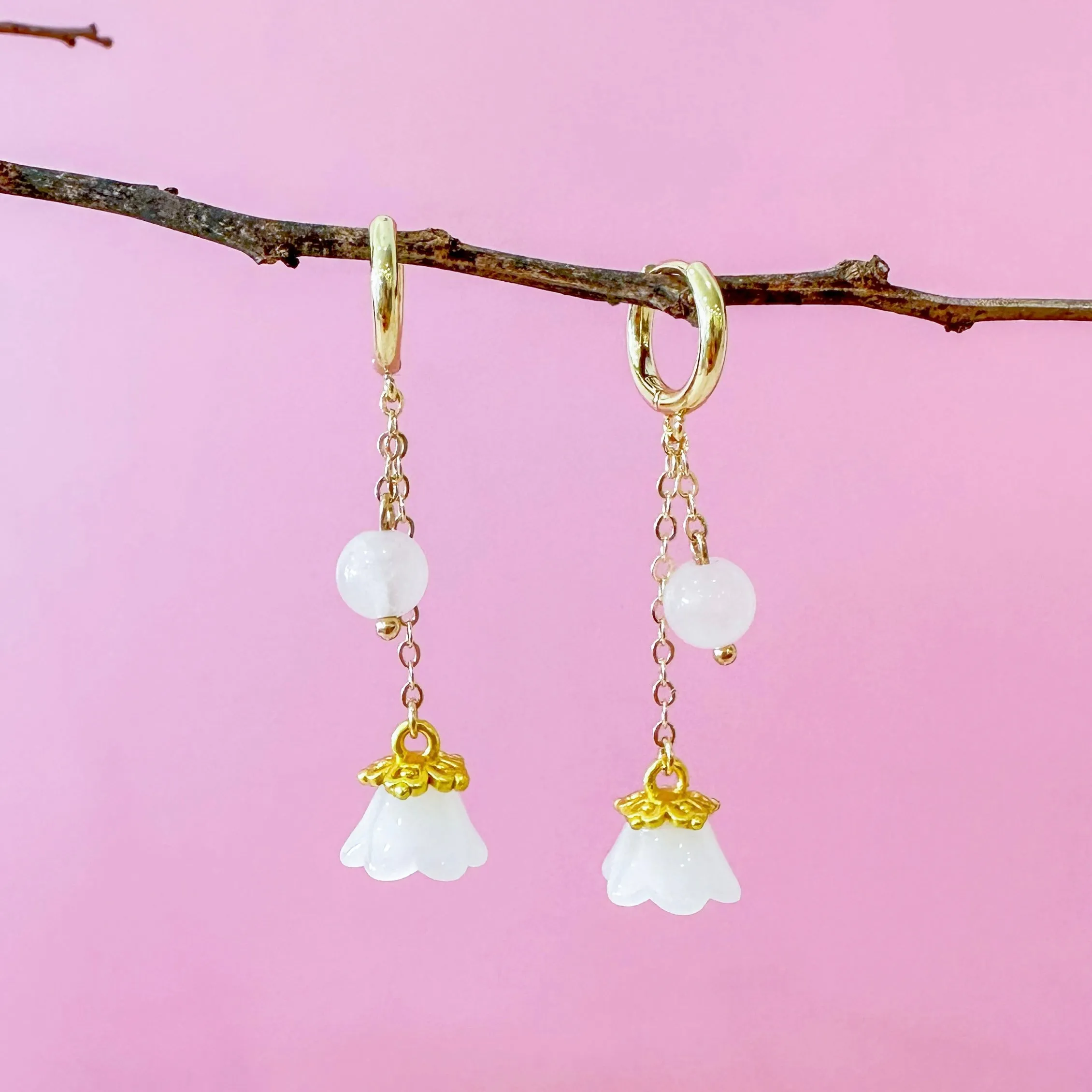 Bell Flower Huggie Hoop Earrings 吊鐘花