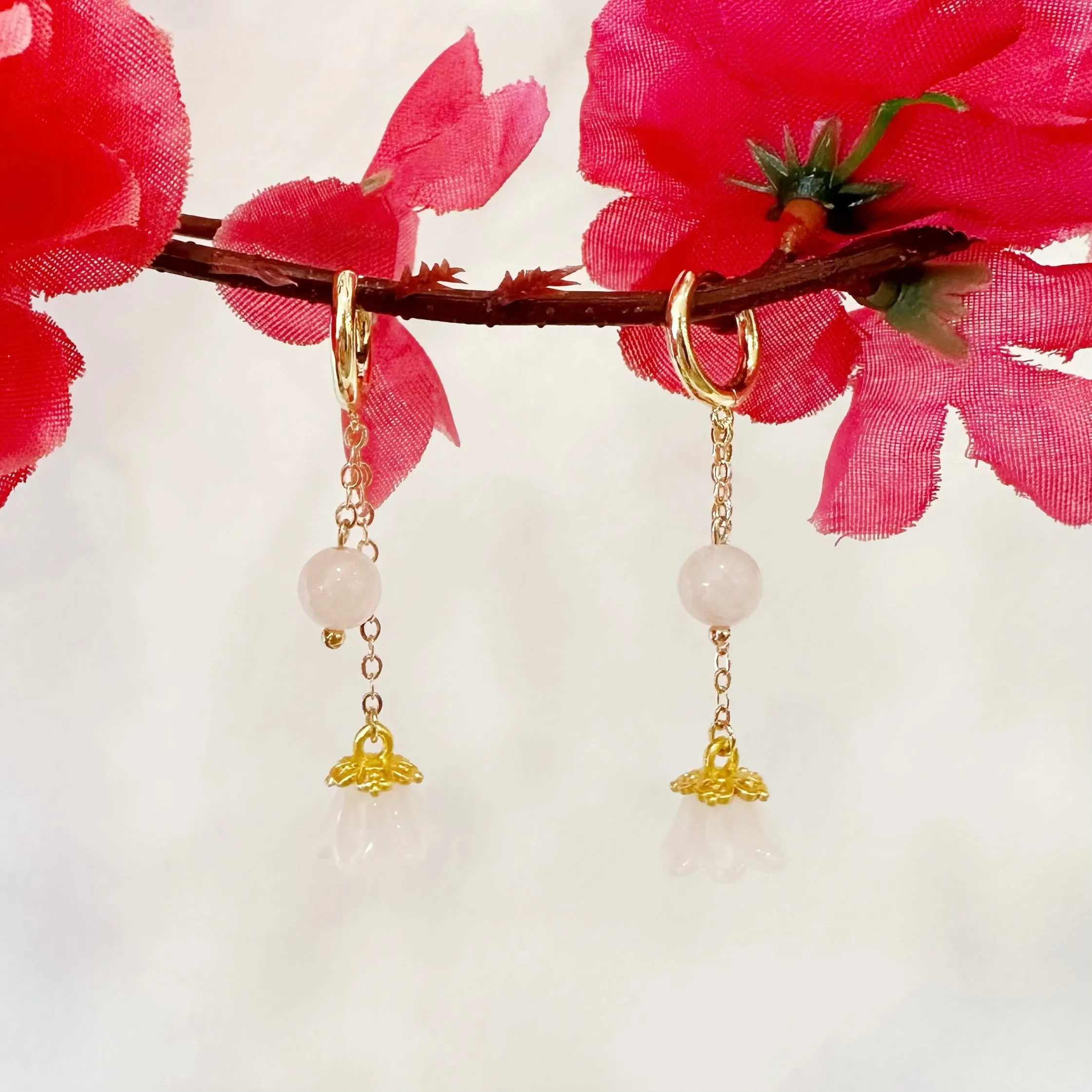 Bell Flower Huggie Hoop Earrings 吊鐘花