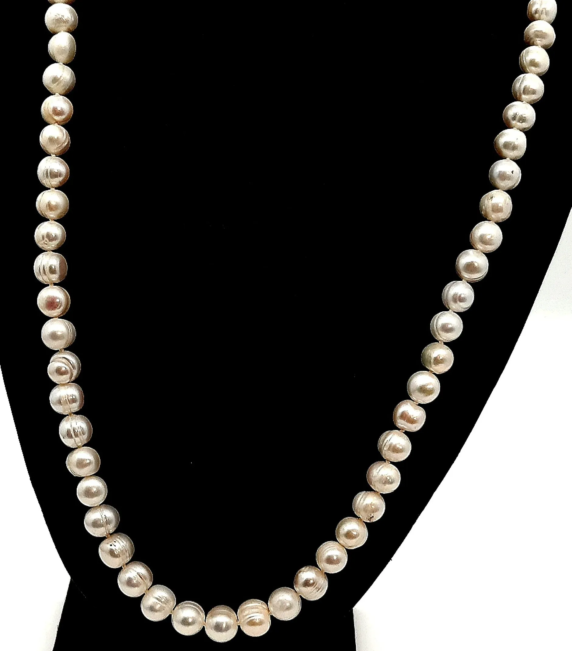 Freshwater Pearl Strand with 9ct Yellow Gold Clasp