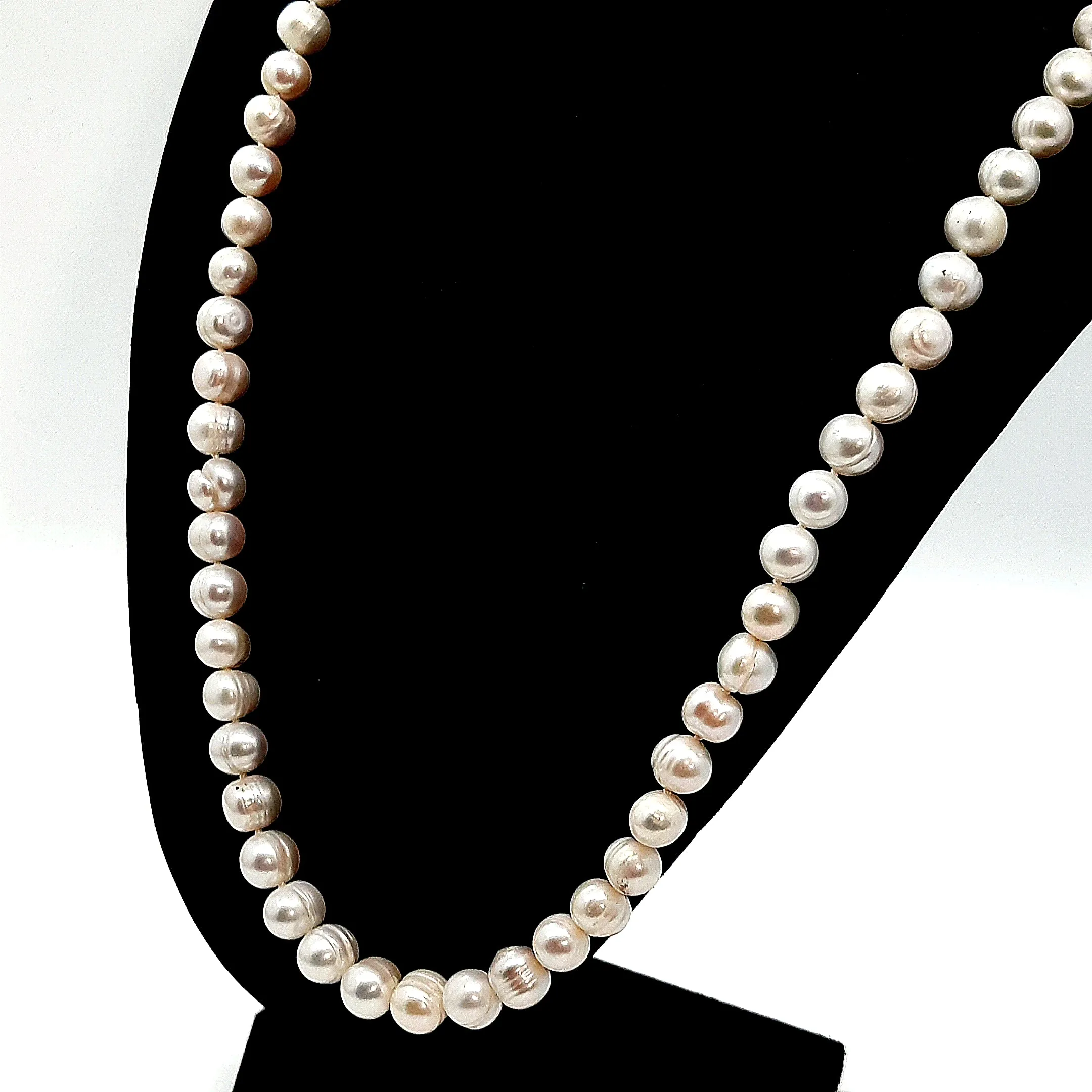 Freshwater Pearl Strand with 9ct Yellow Gold Clasp