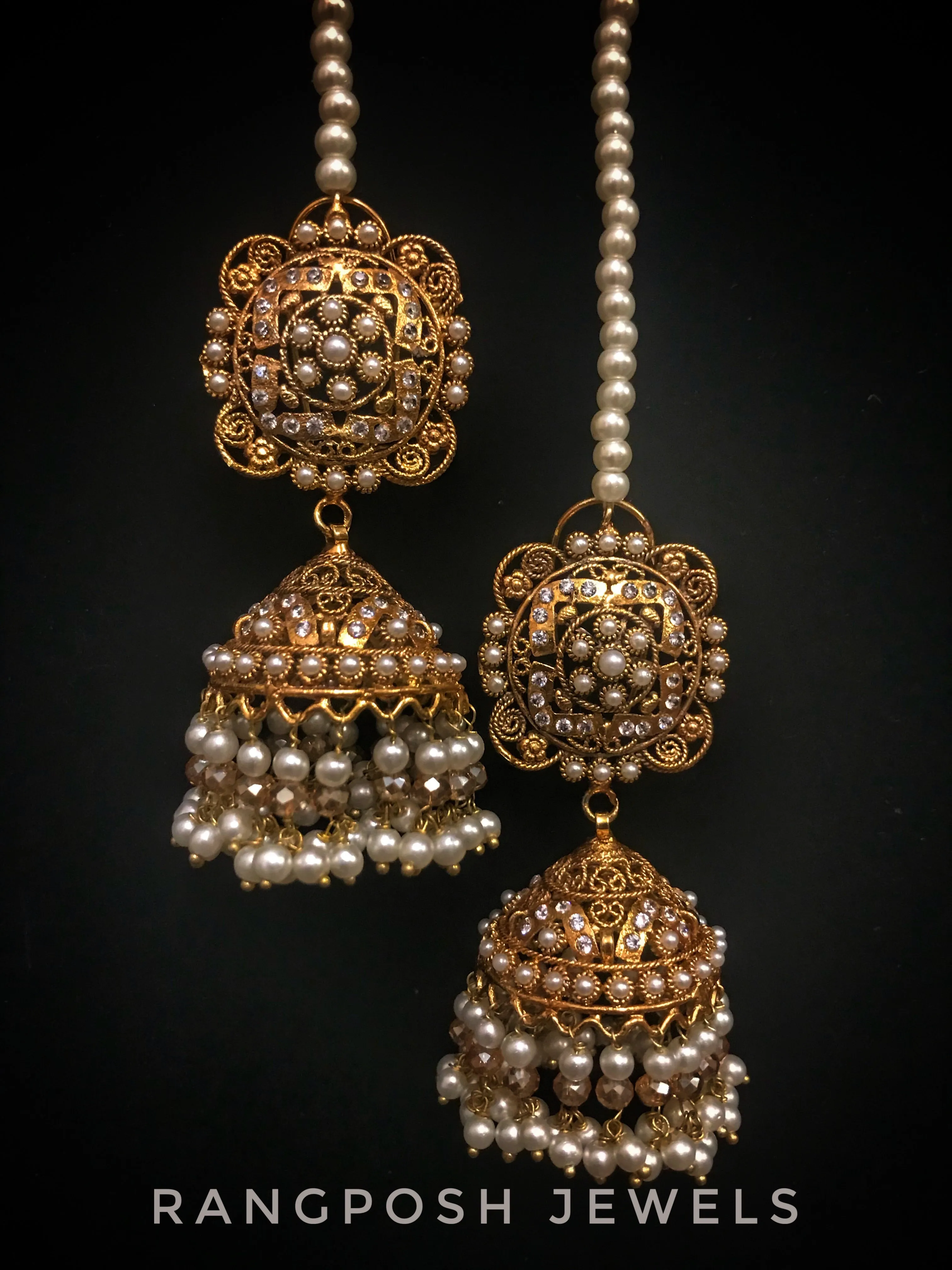 Meeru jhumkay