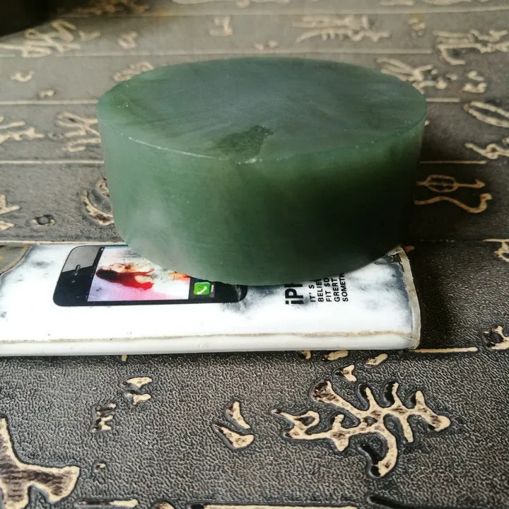 Natural Kunlun Jade Rough Nephrite Raw (168g, 5.9X5.9X2.1cm)