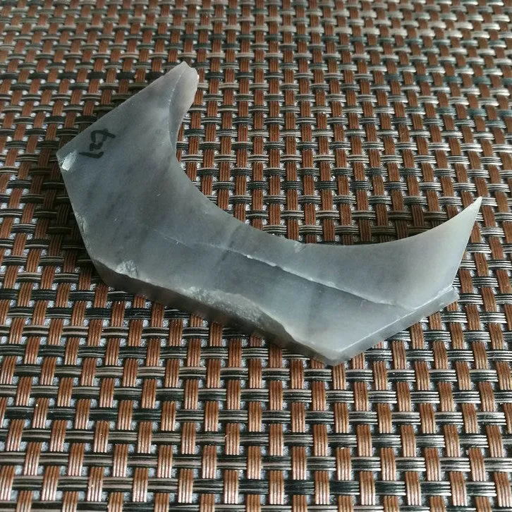 Natural Kunlun Jade Rough Nephrite Raw (80g,8.5X2.5X1.3cm)